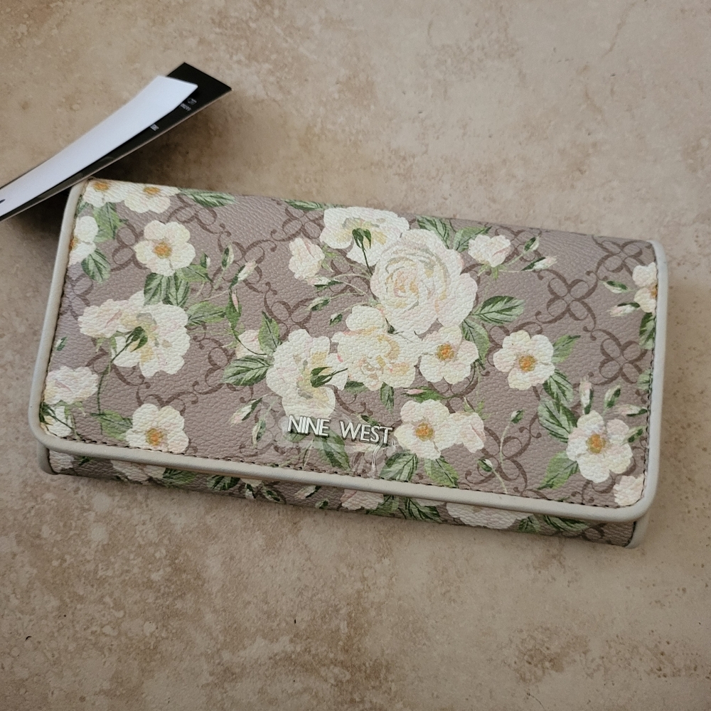 Nine West Beige Floral Wallet